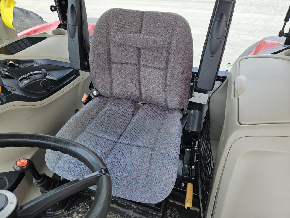 Image for 2018 Massey Ferguson 5711