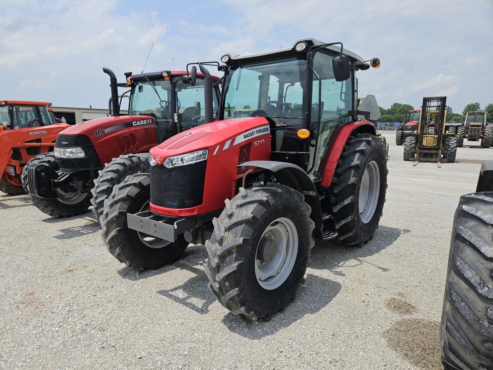 Image for 2018 Massey Ferguson 5711