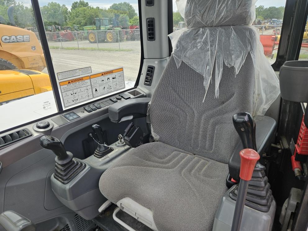 Image for 2019 Bobcat E63