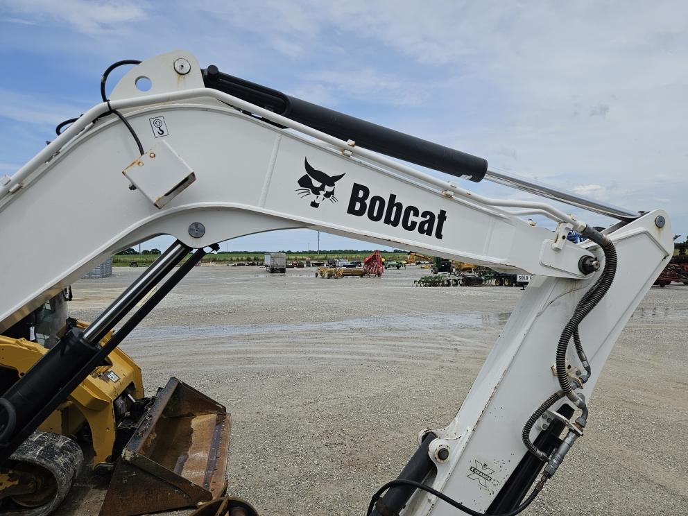 Image for 2019 Bobcat E63