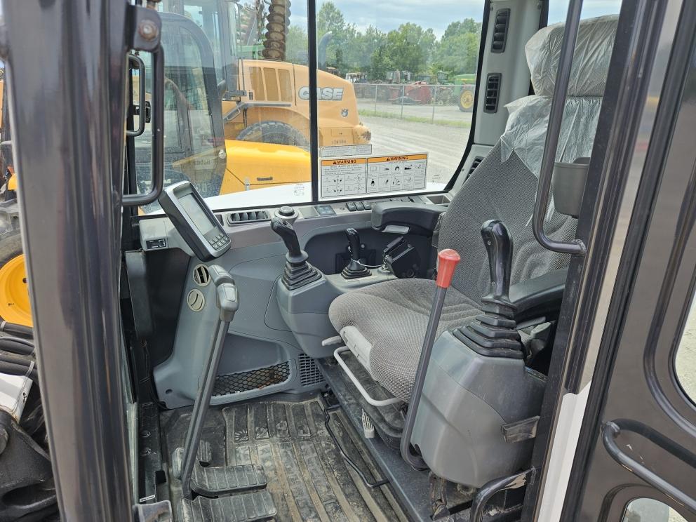 Image for 2019 Bobcat E63