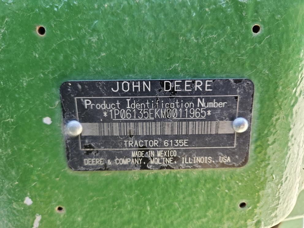 Image for 2021 John Deere 6135E