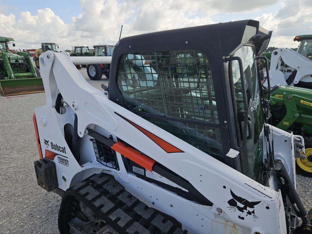Image for 2018 Bobcat T595