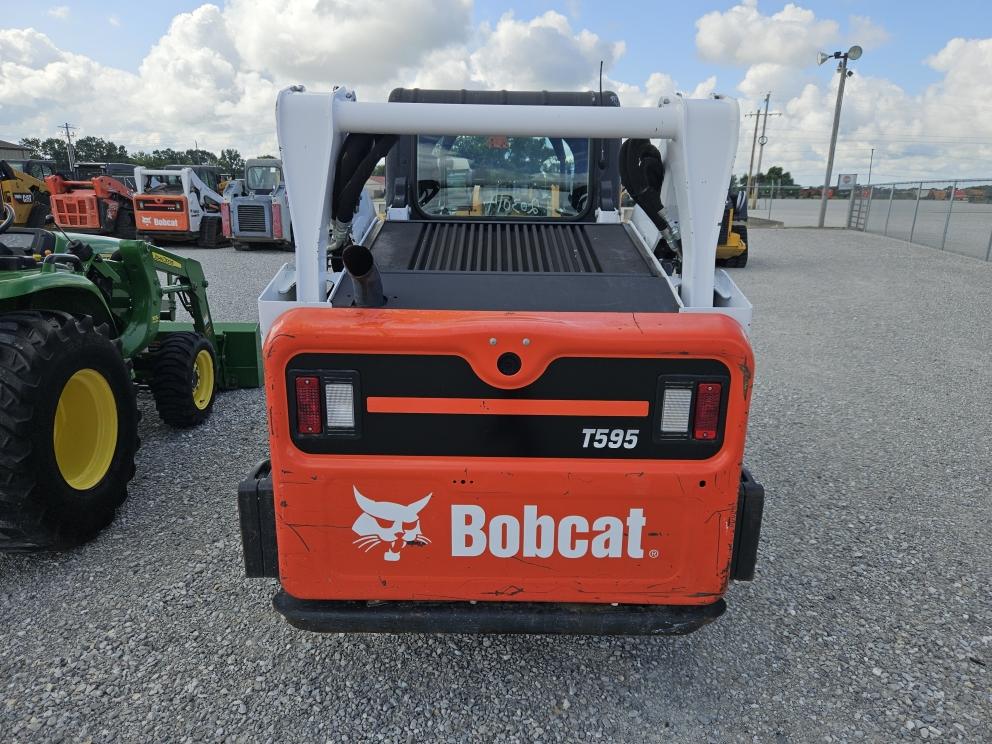 Image for 2018 Bobcat T595
