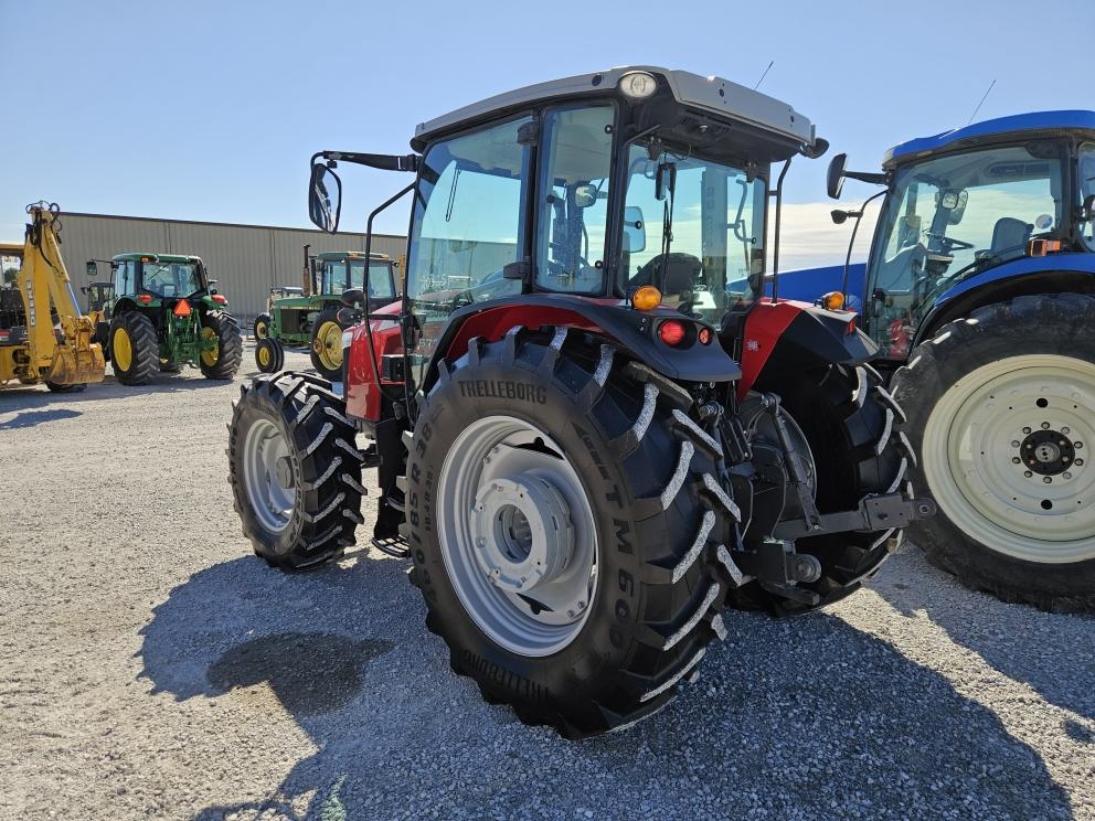 Image for 2020 Massey Ferguson 6713
