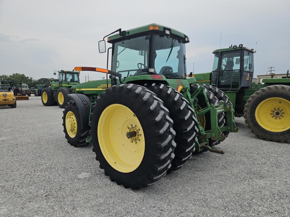 Image for 2001 John Deere 8110