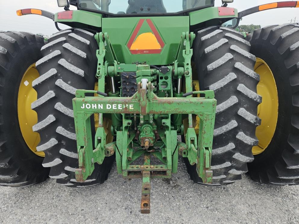 Image for 2001 John Deere 8110