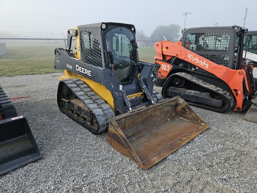 Image for 2018 John Deere 323E