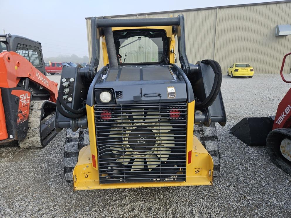 Image for 2018 John Deere 323E