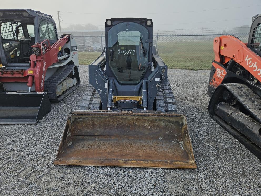 Image for 2018 John Deere 323E