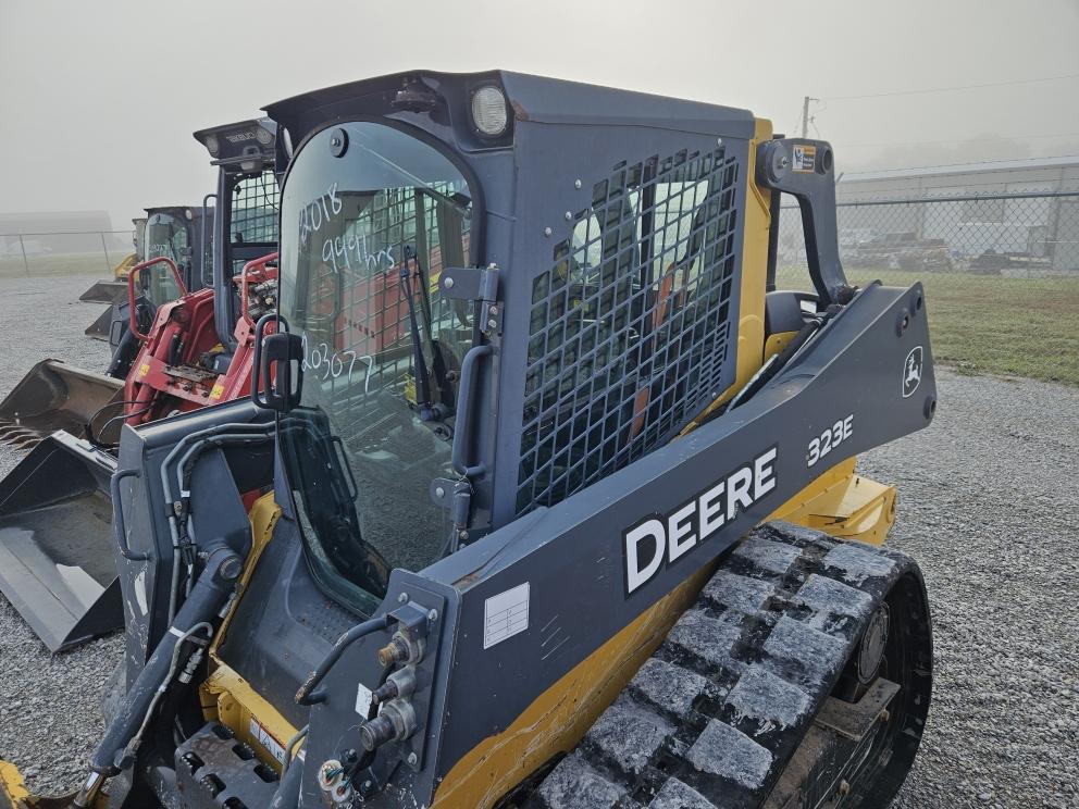 Image for 2018 John Deere 323E