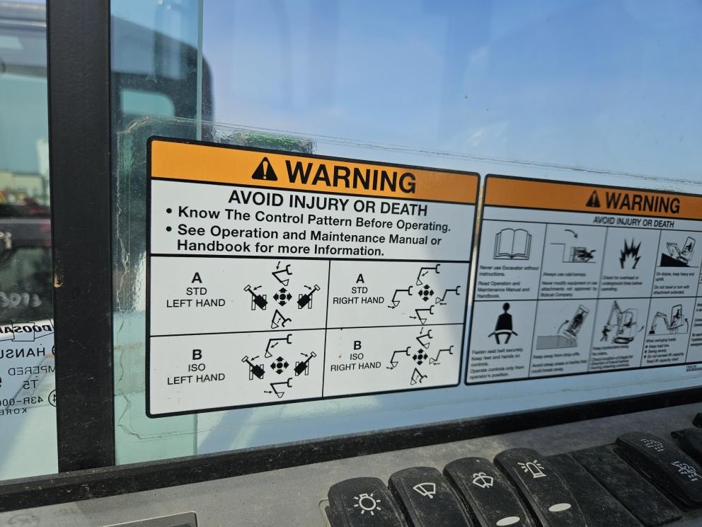 Image for 2016 Bobcat E63