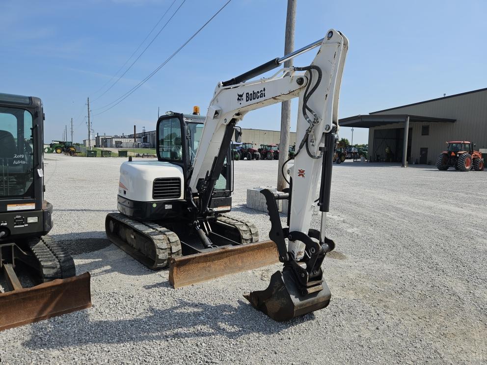 Image for 2016 Bobcat E63