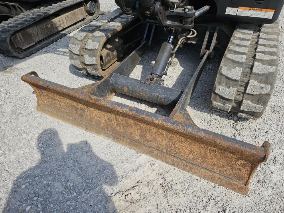 Image for 2016 Bobcat E63