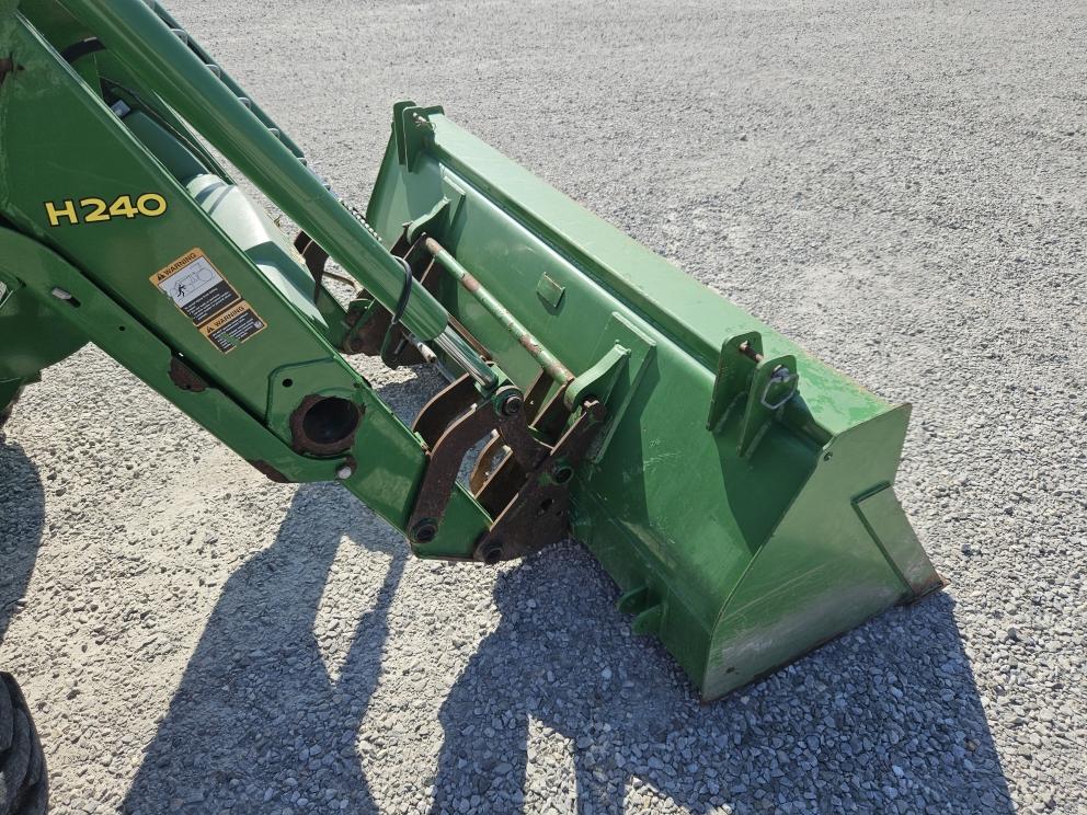 Image for 2016 John Deere 5085E