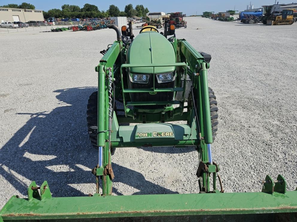 Image for 2016 John Deere 5085E