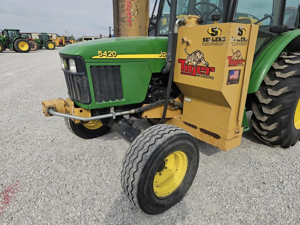 Image for 2004 John Deere 5420