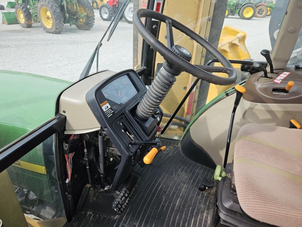 Image for 2004 John Deere 5420