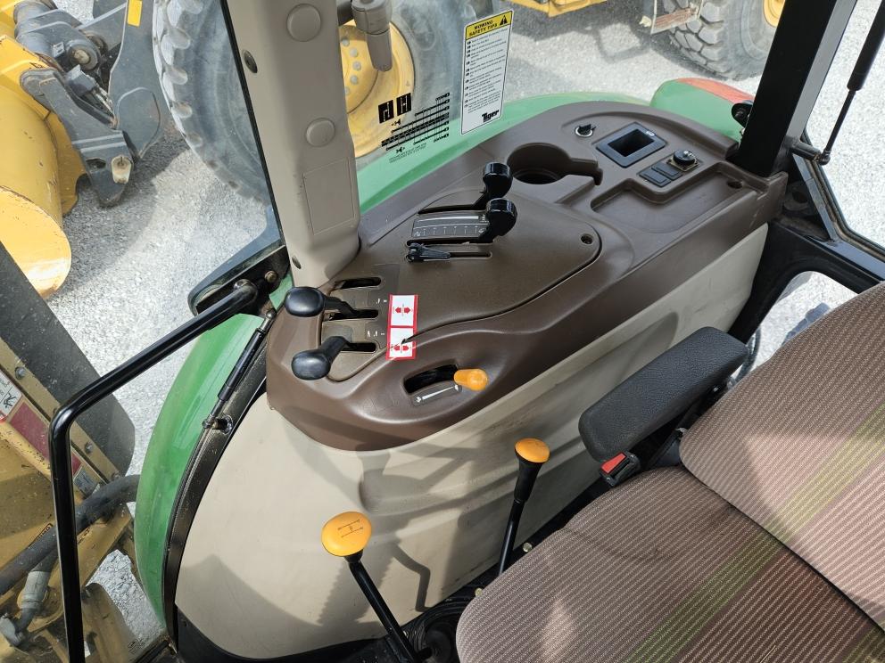 Image for 2004 John Deere 5420