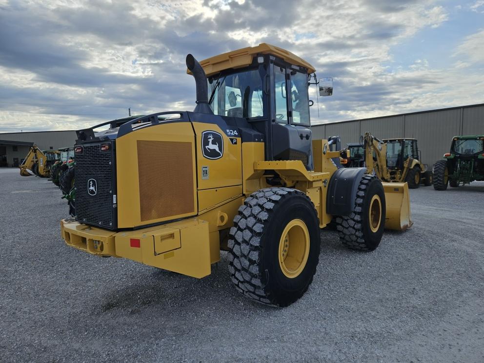 Image for 2021 John Deere 524 P-Tier