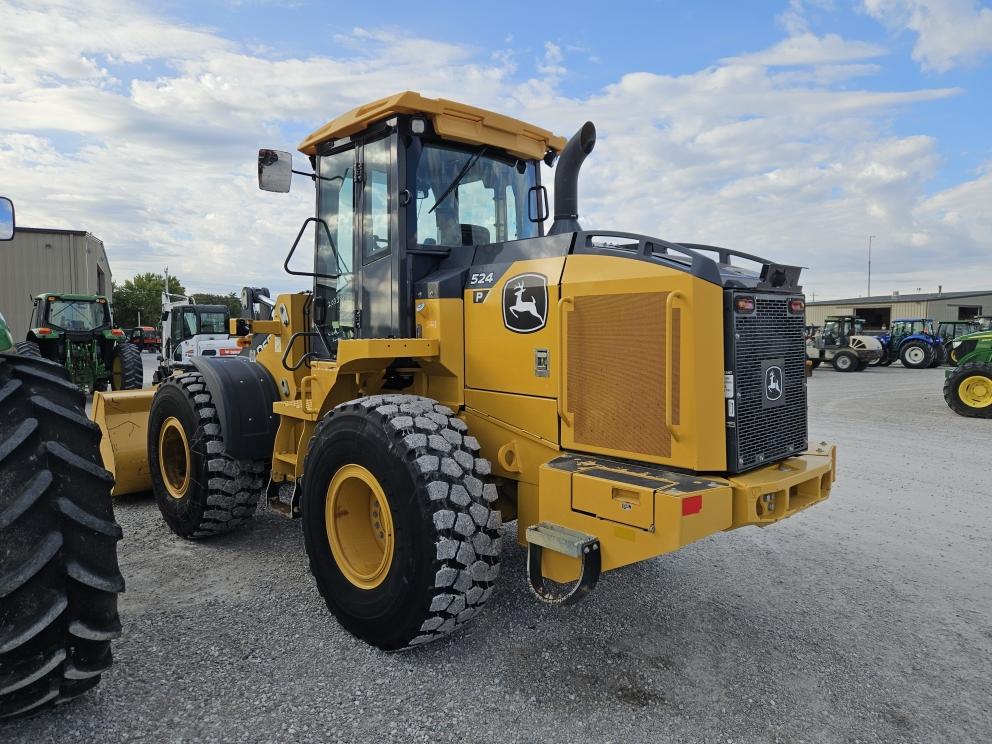 Image for 2021 John Deere 524 P-Tier