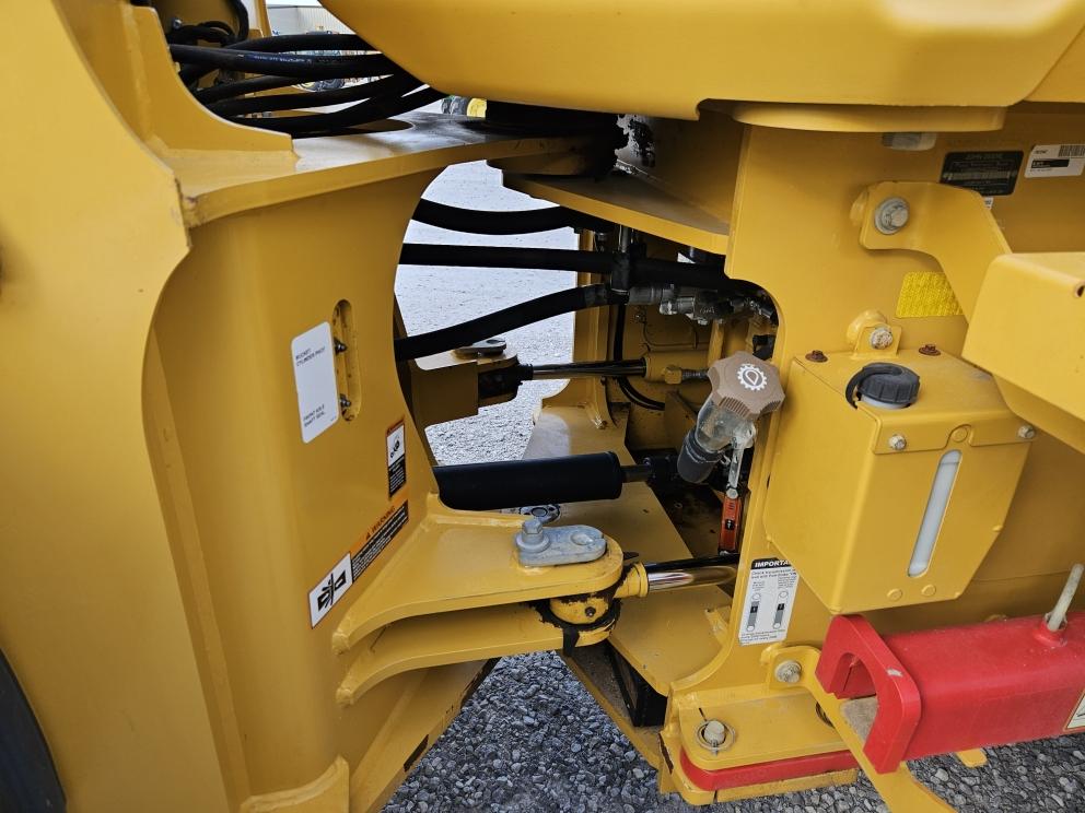 Image for 2021 John Deere 524 P-Tier