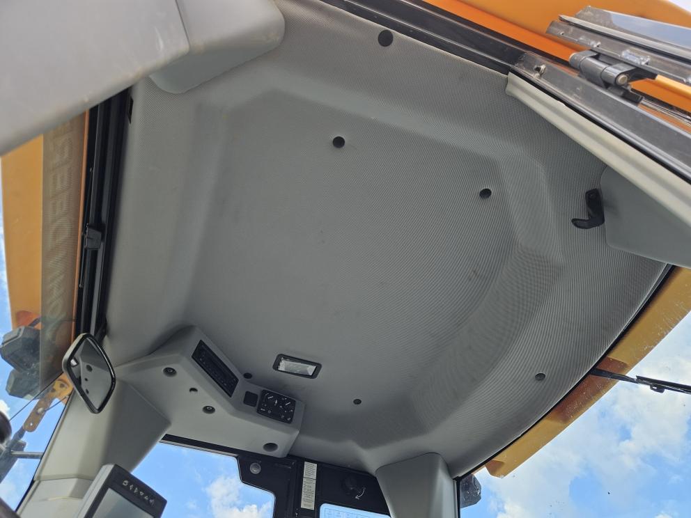 Image for 2021 John Deere 524 P-Tier