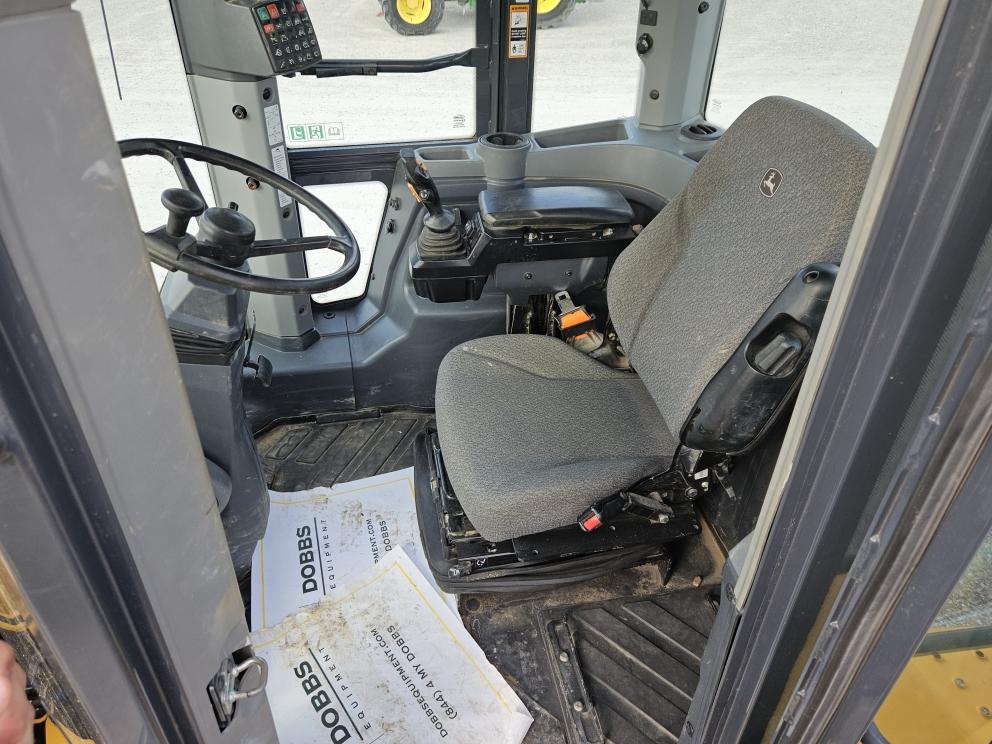 Image for 2021 John Deere 524 P-Tier