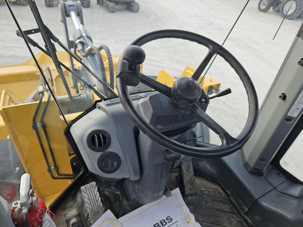 Image for 2021 John Deere 524 P-Tier