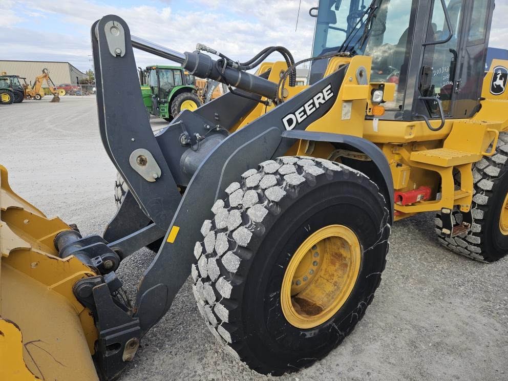 Image for 2021 John Deere 524 P-Tier