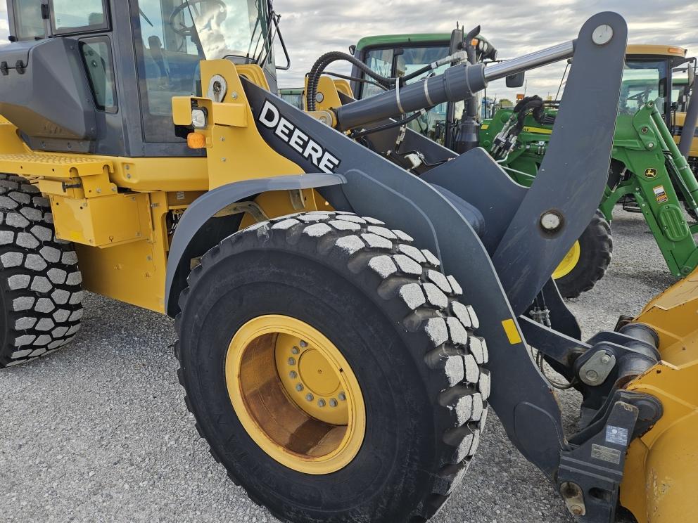 Image for 2021 John Deere 524 P-Tier