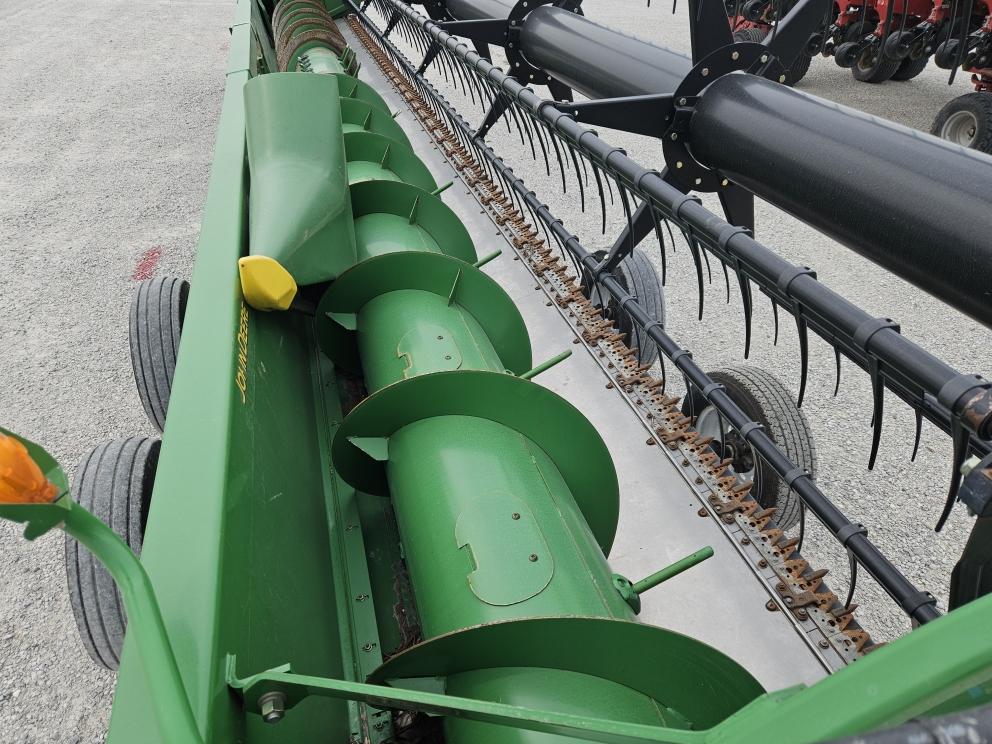 Image for 2009 John Deere 635F