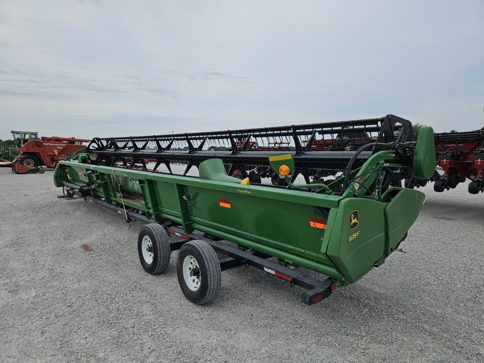 Image for 2009 John Deere 635F