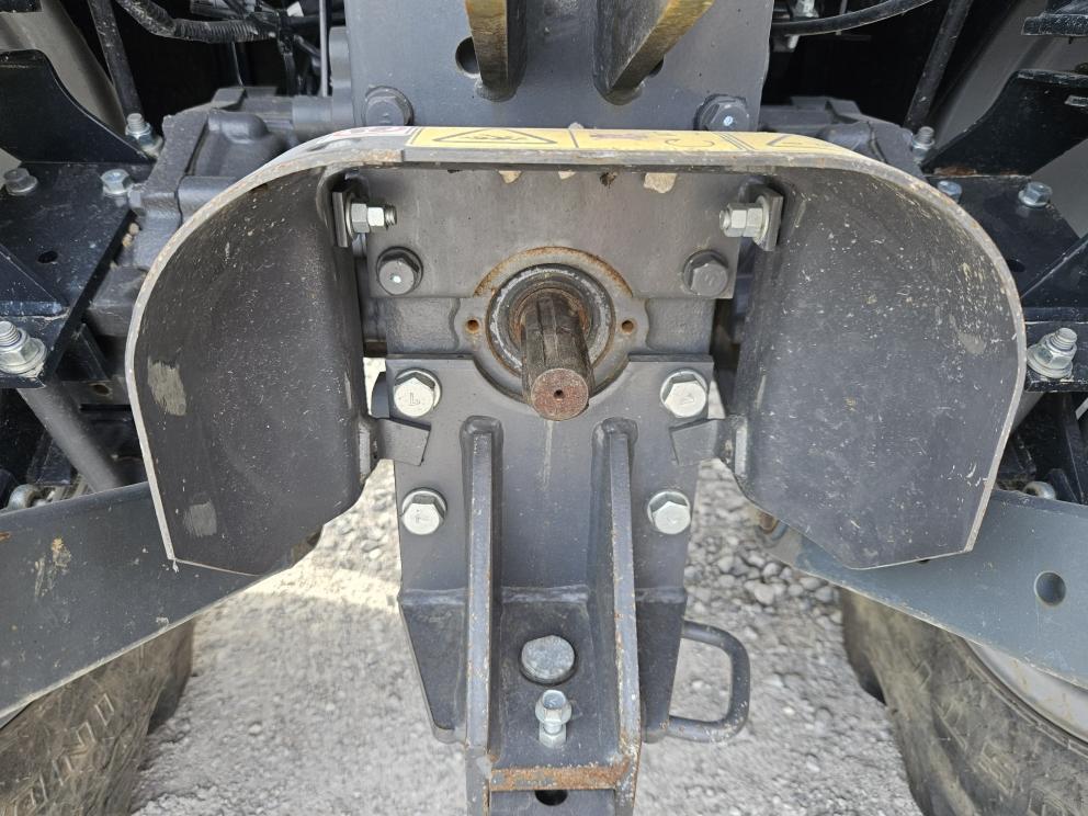 Image for 2021 Massey Ferguson 1835