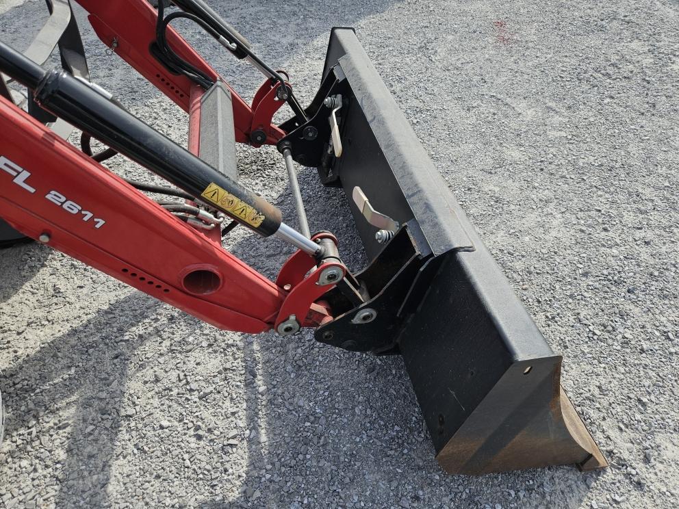 Image for 2021 Massey Ferguson 1835