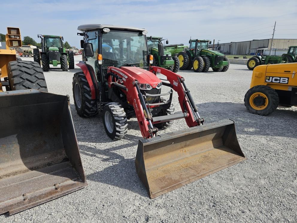 Image for 2021 Massey Ferguson 1835