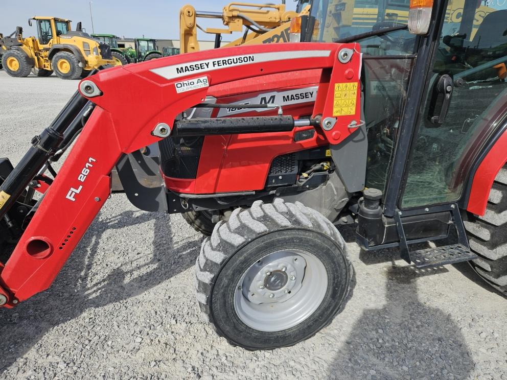 Image for 2021 Massey Ferguson 1835