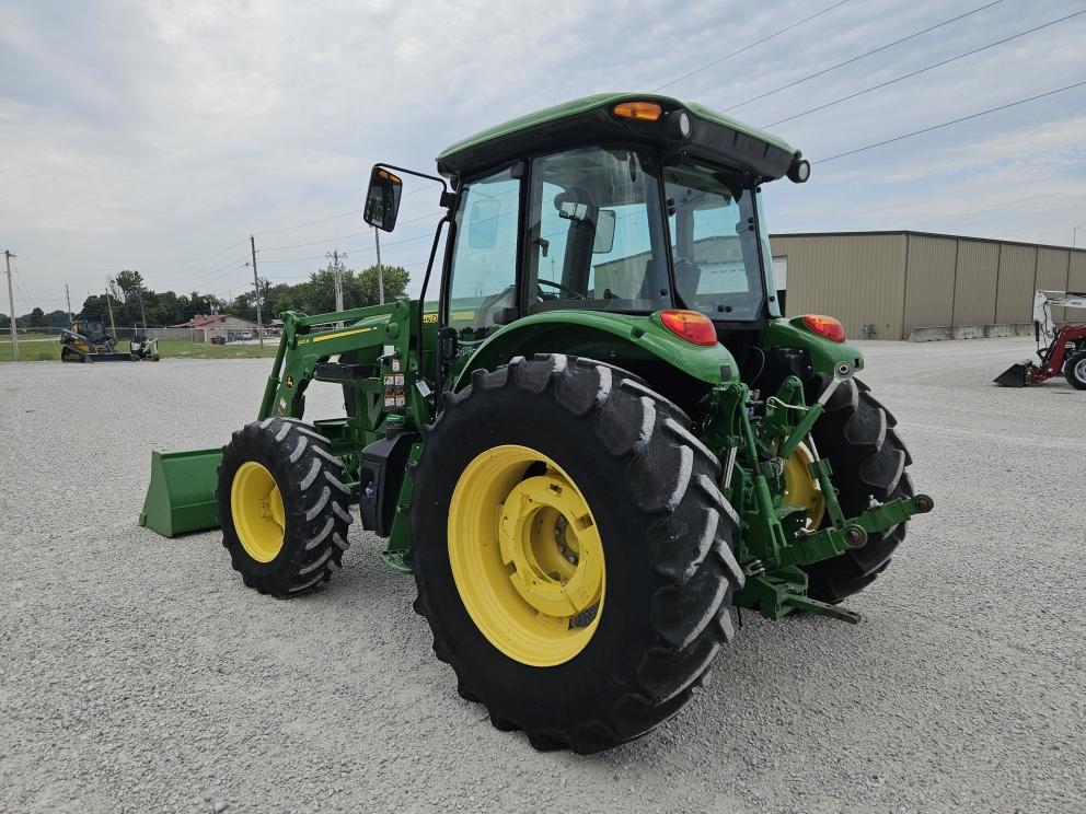 Image for 2017 John Deere 6105E