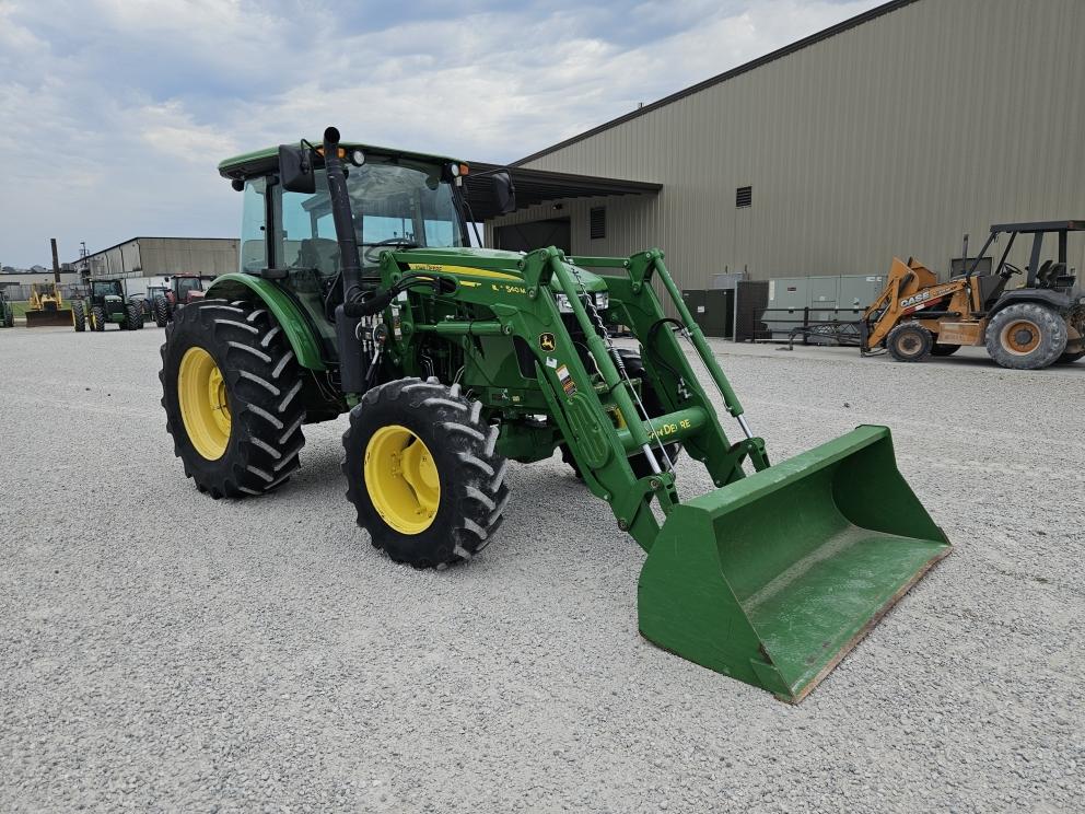 Image for 2017 John Deere 6105E