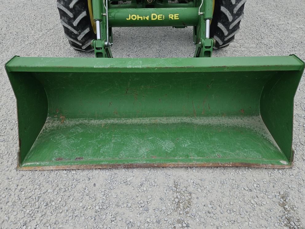 Image for 2017 John Deere 6105E