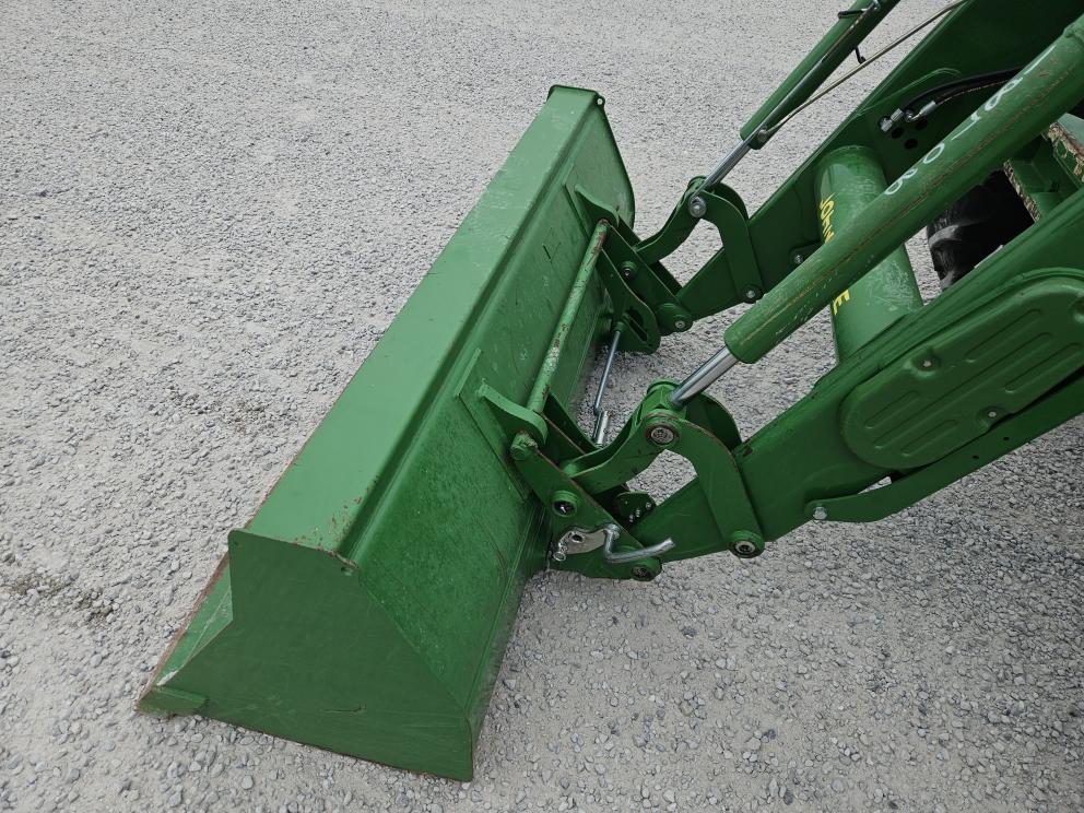 Image for 2017 John Deere 6105E