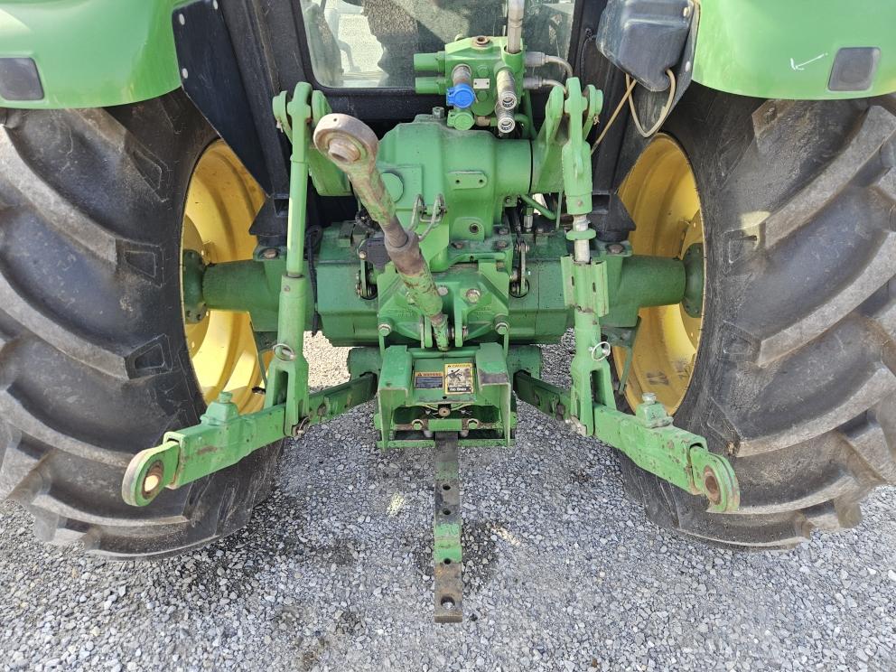 Image for 2010 John Deere 6115D