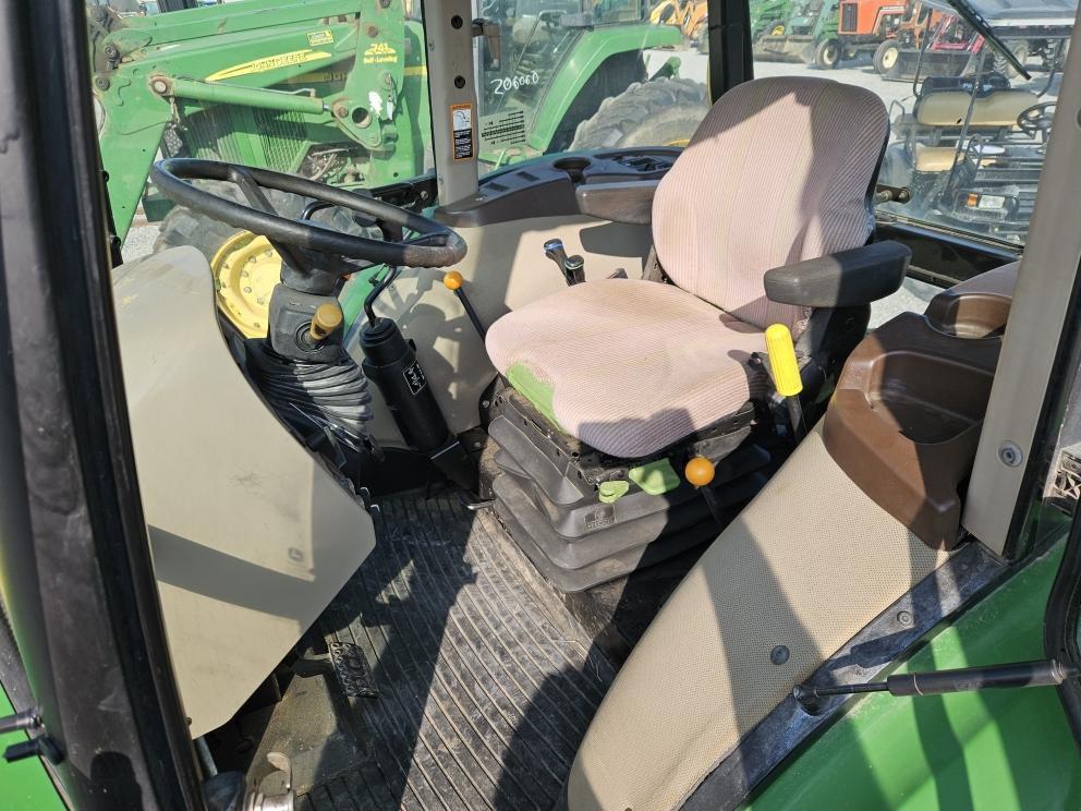 Image for 2010 John Deere 6115D