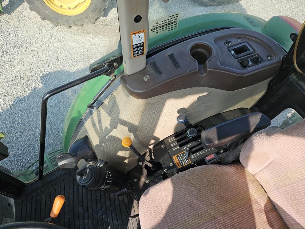 Image for 2010 John Deere 6115D