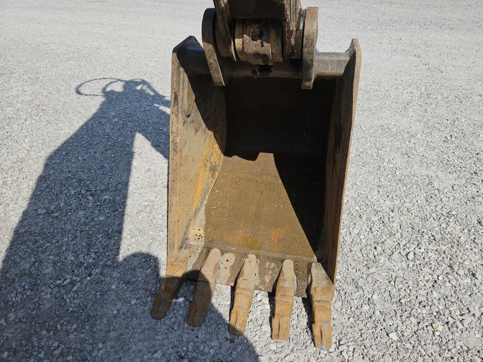 Image for 2016 Case 590SN