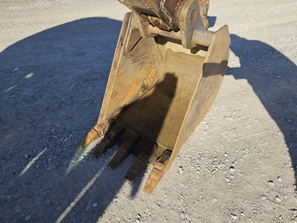 Image for 2016 Case 590SN