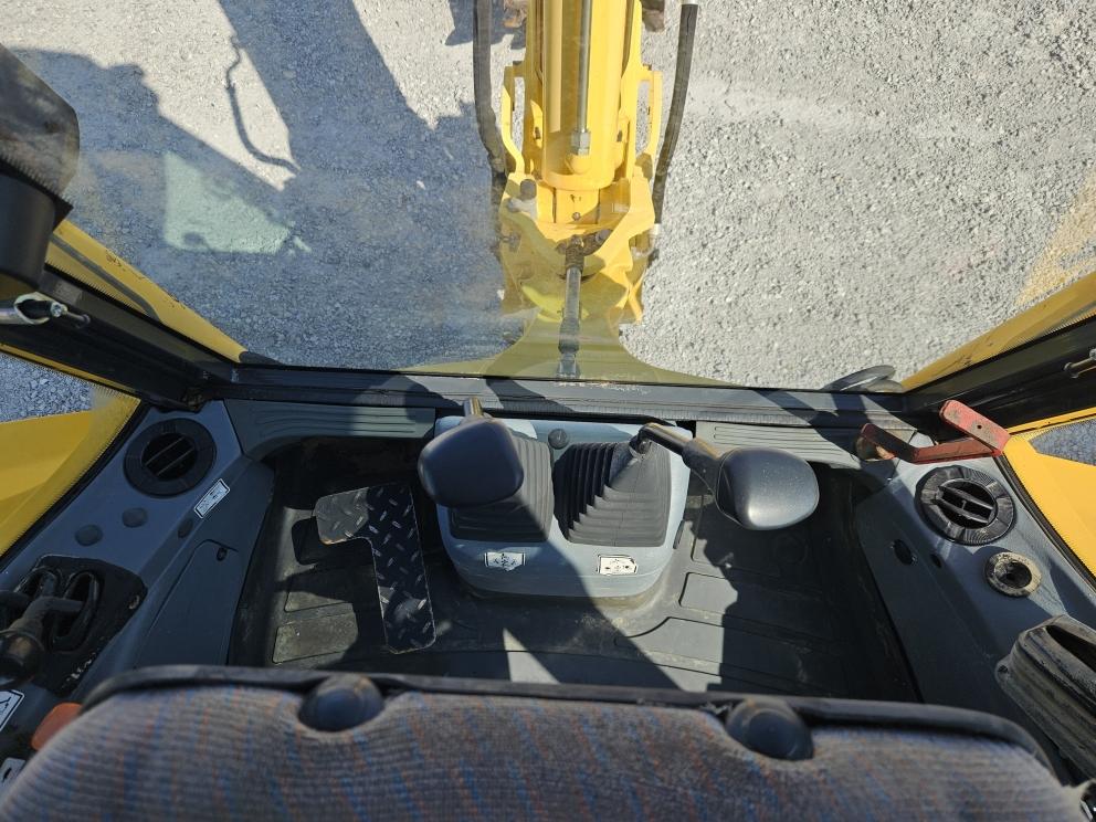 Image for 2005 New Holland LB75B