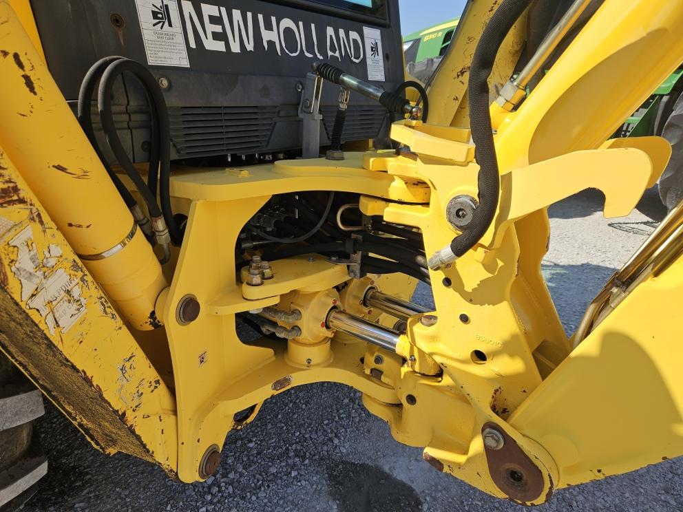 Image for 2005 New Holland LB75B