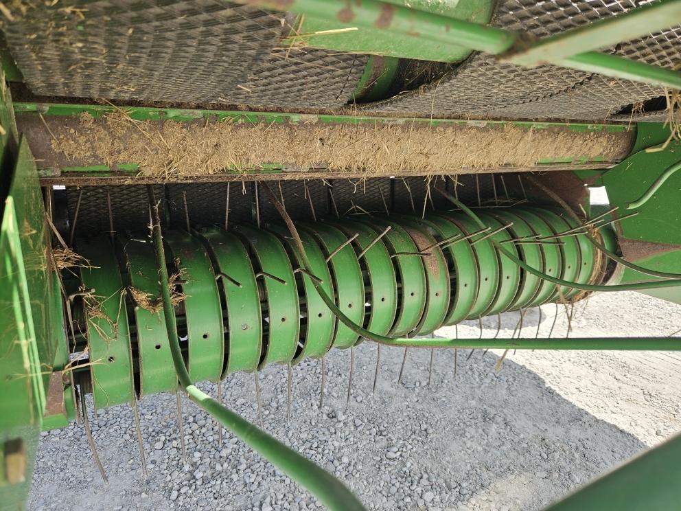 Image for 1994 John Deere 385