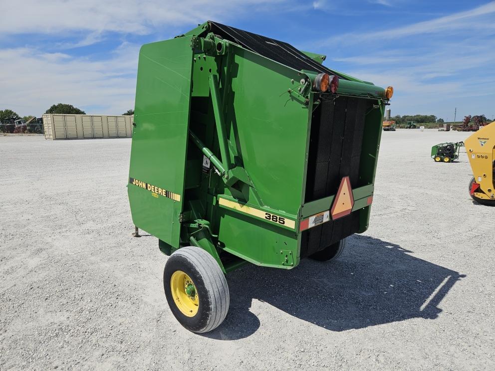 Image for 1994 John Deere 385